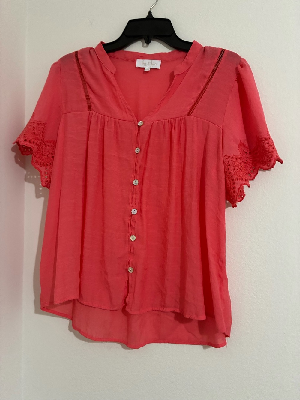 Love Tree Coral Button-Front Lace-Trim Flutter Sleeve Top